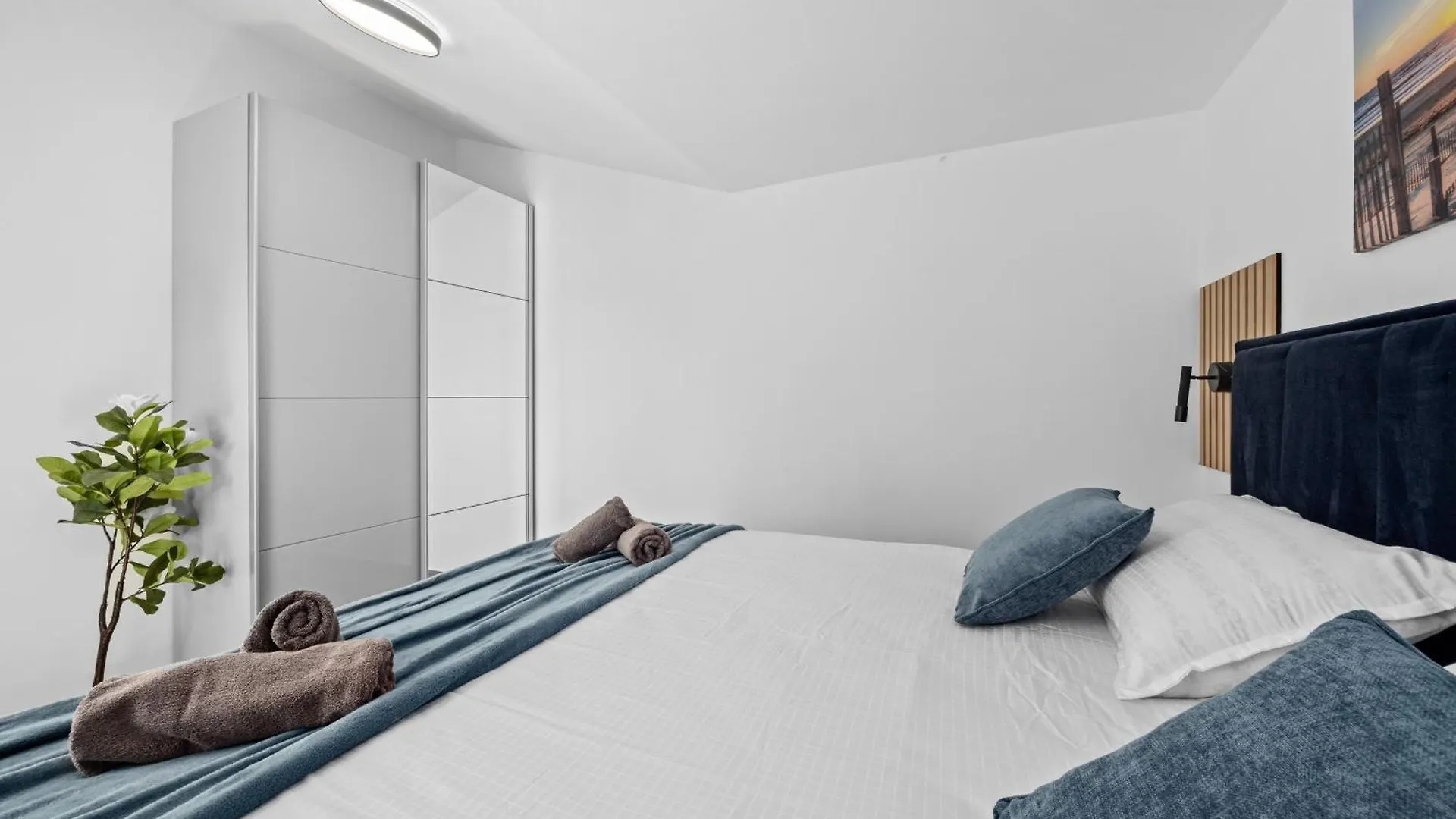 Apartment Nenad - Amazing Sea View ! Only 500 Meters From The Beach ! 파자나 0*,  크로아티아